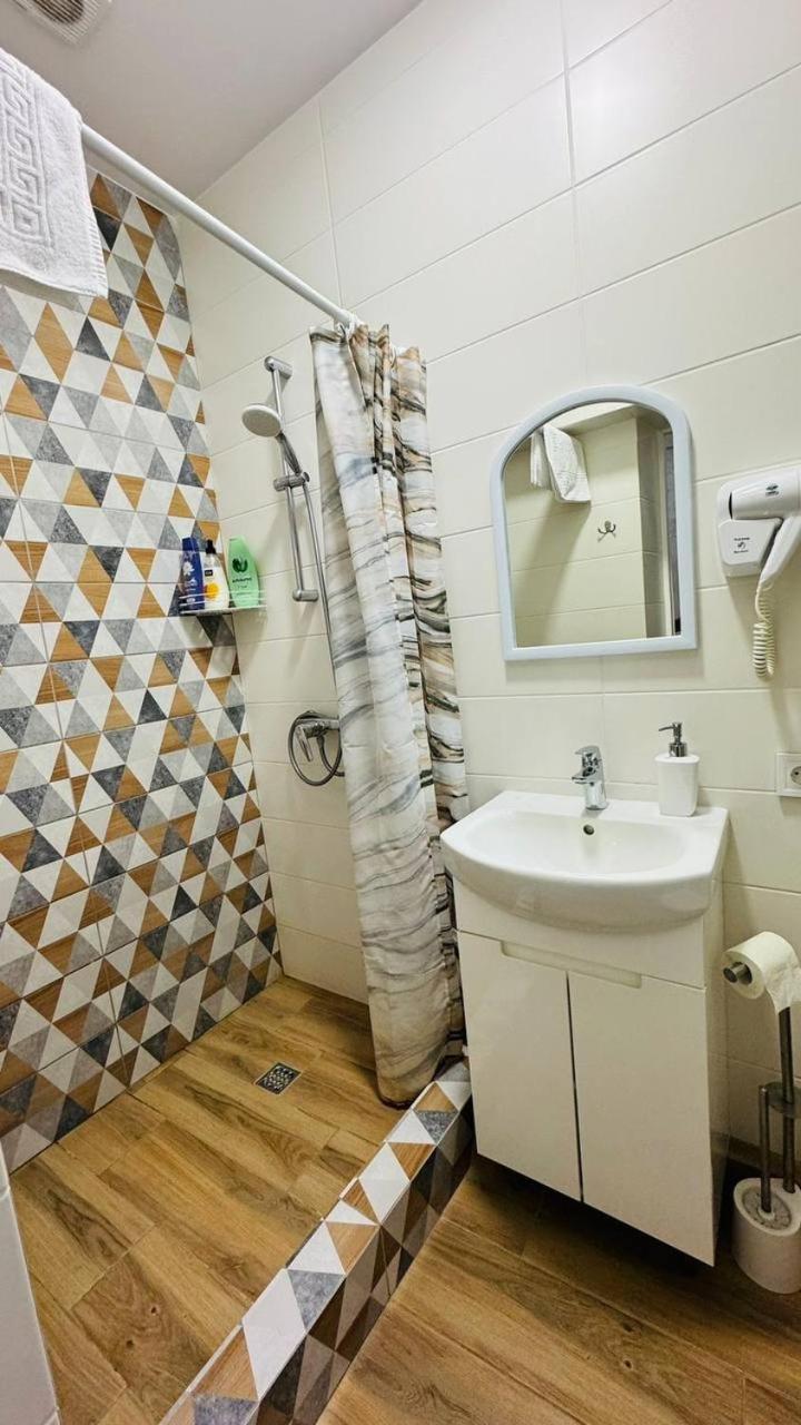 шпитальна Apartment